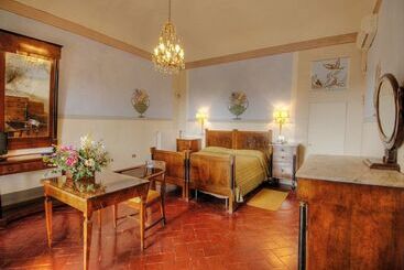 هتل Villa Villoresi