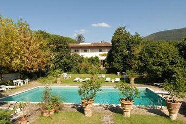 هتل Villa Villoresi