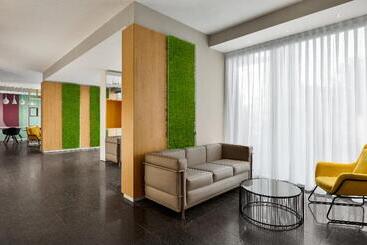 هتل Wyndham Garden Florence