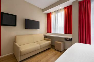 هتل Wyndham Garden Florence