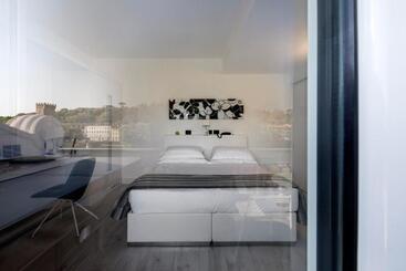 Lhp Hotel River & Spa