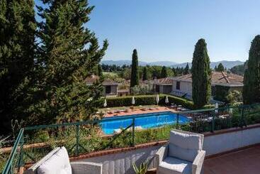Appartamenti Residence Poggio Golf Chianti Firenze
