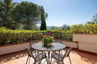 Appartamenti Residence Poggio Golf Chianti Firenze
