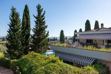 Appartamenti Residence Poggio Golf Chianti Firenze