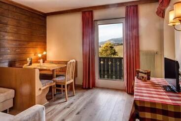 Solaia Hotel & Guesthouse