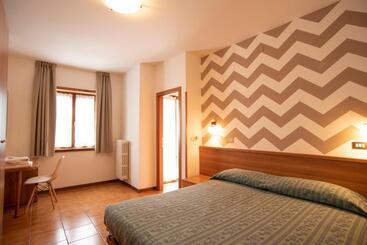 هتل Albergo Bucaneve