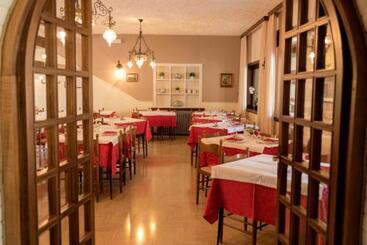 هتل Albergo Bucaneve