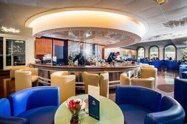 هتل Astoria Palace