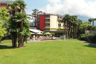 هتل Astoria Resort