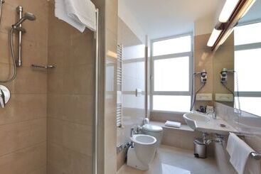 هتل Best Western  Madison