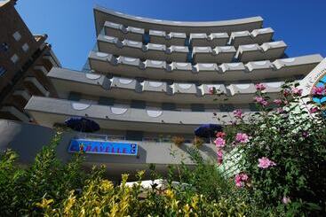 هتل Caravelle