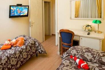 Hotel City