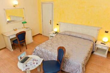 Hotel City