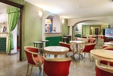 Colonna Palace Hotel Mediterraneo
