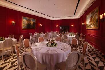 هتل Eden Dorchester Collection