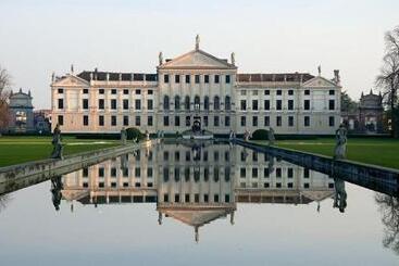 هتل Four Points By Sheraton Padova