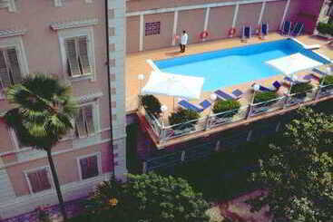 Grand Hotel Nizza Et Suisse