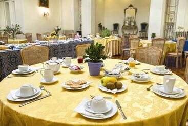 هتل Grande Albergo Quattro Stagioni