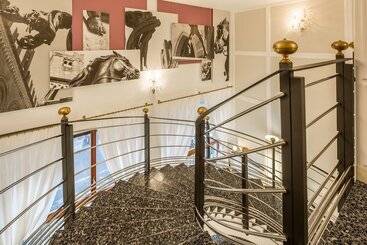هتل Grande Albergo Roma