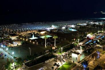 هتل Lungomare