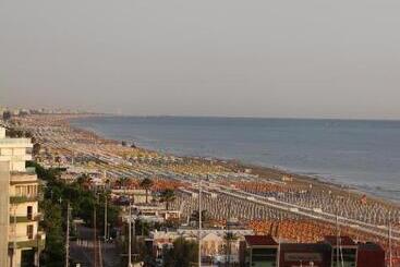 هتل Lungomare