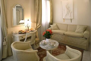 هتل Majestic Toscanelli