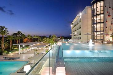 هتل Mec Paestum