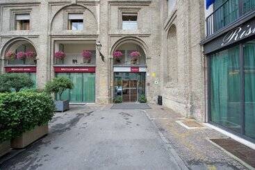 هتل Mercure Parma Stendhal