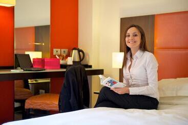 هتل Mercure Reggio Emilia Centro Astoria