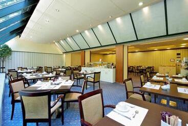 هتل Mercure Reggio Emilia Centro Astoria