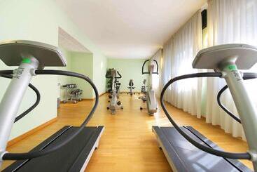 هتل Mercure Reggio Emilia Centro Astoria