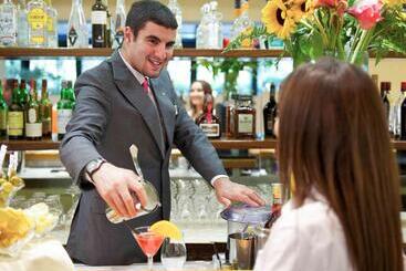 هتل Mercure Reggio Emilia Centro Astoria