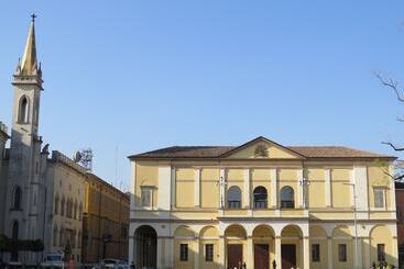 هتل Mercure Reggio Emilia Centro Astoria