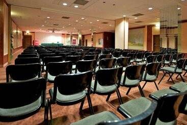هتل Mercure Reggio Emilia Centro Astoria