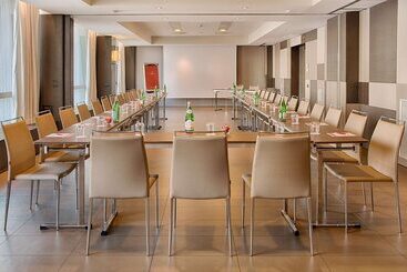 هتل NH Collection Milano President