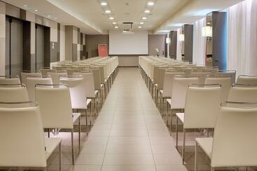 هتل NH Collection Milano President