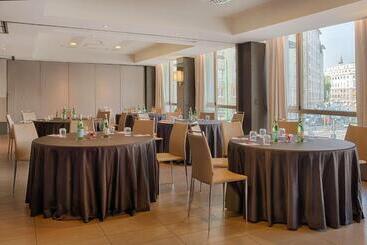 هتل NH Collection Milano President