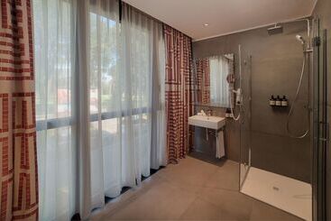 هتل NH Collection Roma Vittorio Veneto