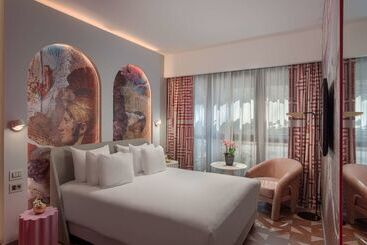 هتل NH Collection Roma Vittorio Veneto