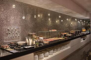 هتل NH Collection Roma Vittorio Veneto