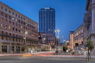 هتل NH Napoli Panorama