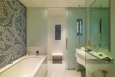 هتل Principe Di Savoia Dorchester Collection