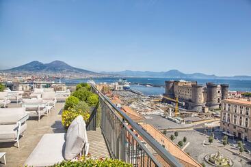 Renaissance Naples Hotel Mediterraneo