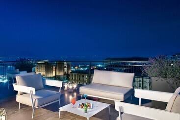 Renaissance Naples Hotel Mediterraneo