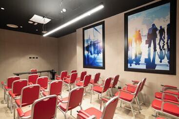 Smart Hotel Central