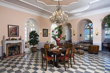 هتل Villa Maria