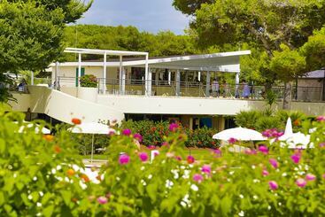 Voi Alimini Resort