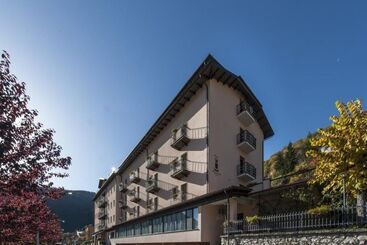 Отель Albergo Miramonti