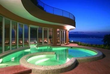 هتل Reggio Calabria Altafiumara Resort & Spa