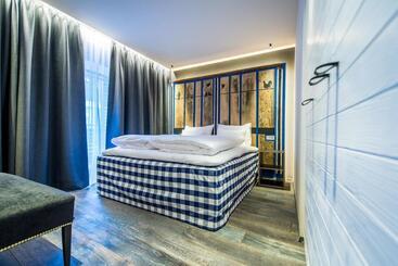 هتل Adler Suite & Stube